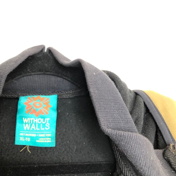 WW Track Jacket - Picture 5 of 8